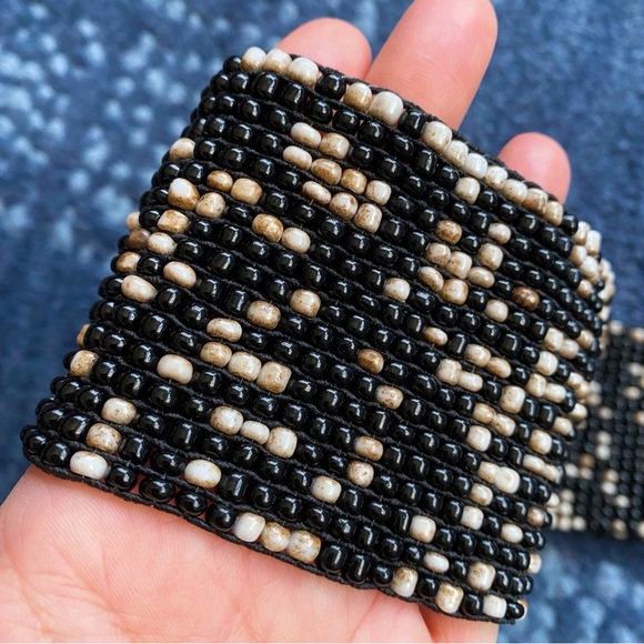 🐚 BOHO BLACK TAN BEADED THICK STRETCHY BELT! - Picture 5 of 10